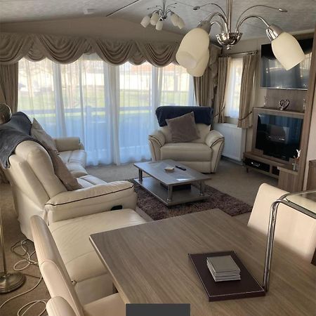 2 Bed, 2 Bath Lodge Style Caravan With Hot Tub & Private Garden At Patrington Haven Leisure Park 外观 照片